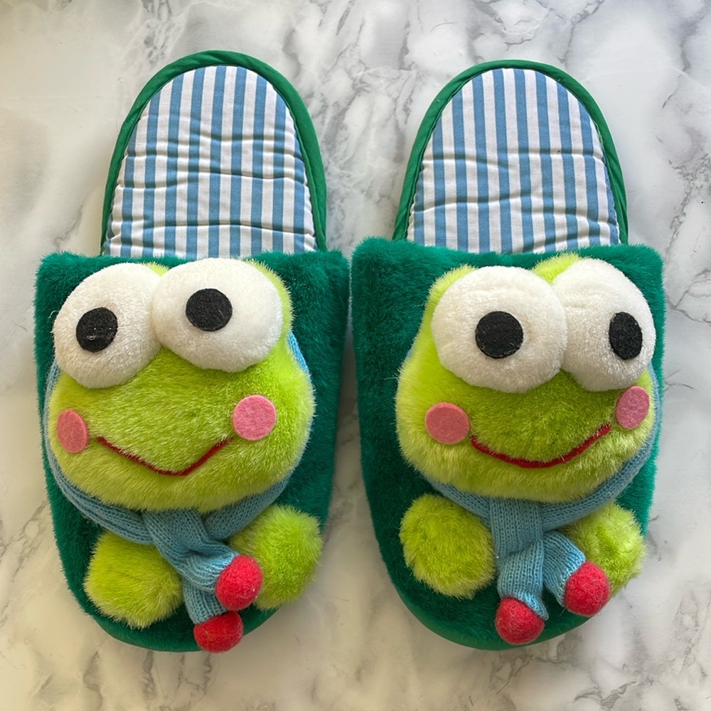 Vintage RETRO 1992 SANRIO Keroppi NEW slippers - never worn!